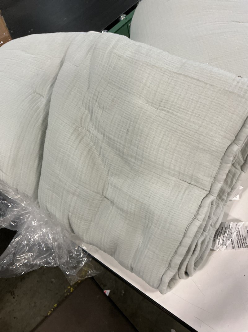 Condition photo showing As Is for quince organic cotton gauze toddler quilt king/calking quilt /fog grey