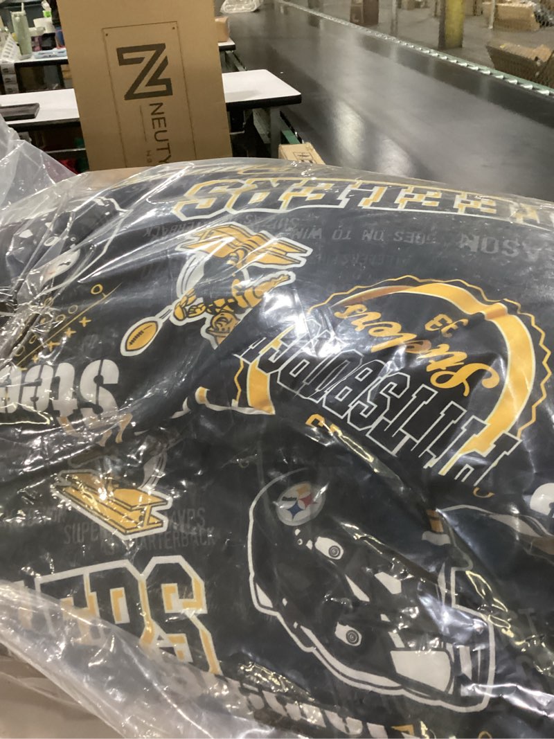 Condition photo showing New/Like New for FOCO NFL Unisex-Adult NFL Team Logo Printed Plush Body Pillow Pittsburgh Steelers One Size Team Color