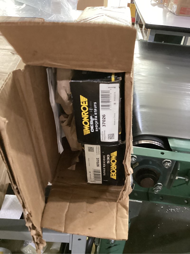 Condition photo showing Good Condition for monroe oespectrum 37026 suspension shock absorber for jeep wrangler