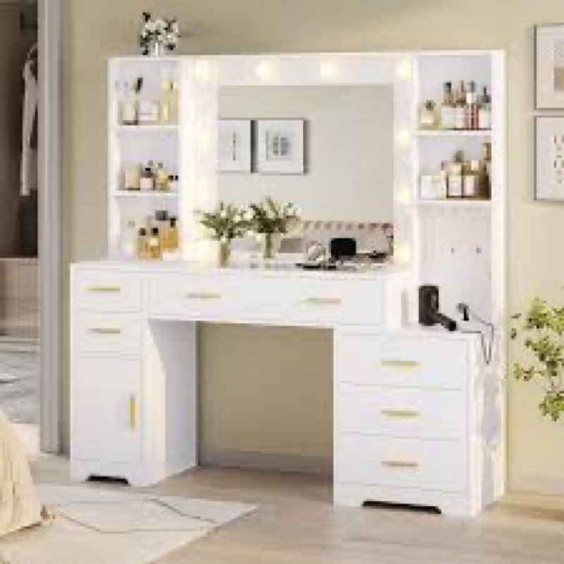 DJ503220-1   Vanity 