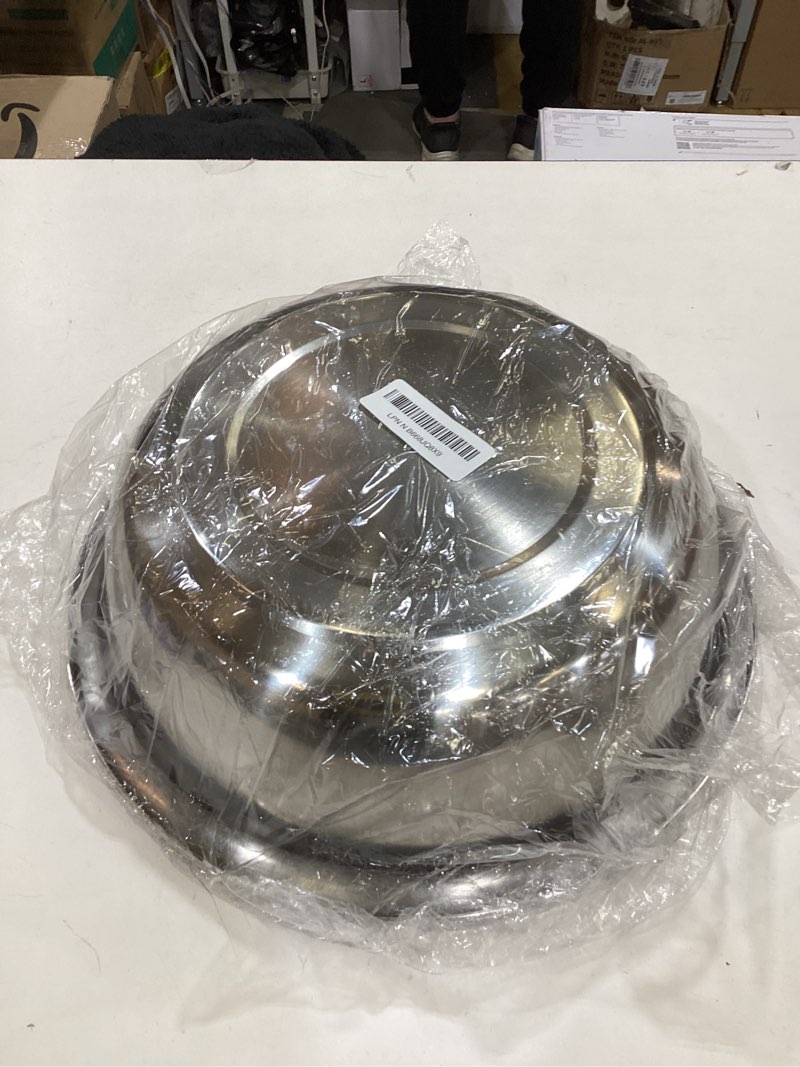 Condition photo showing Good Condition for 2 Pcs Stainless Steel Mixing Bowls, 8 Quart Metal Mixing Bowls Extra Large Salad Basin Deeper Edge Mirror Finish for Home and Commercial Kitchen, 13.3 Inches Diameter (Silver)