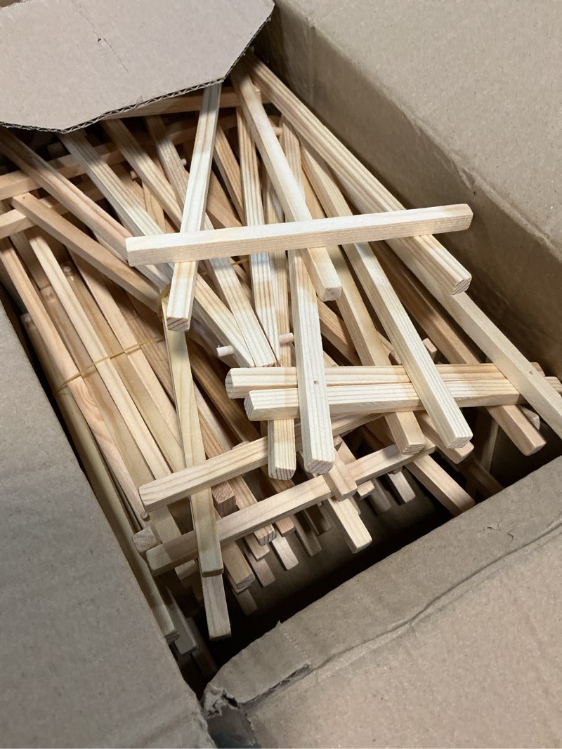 Condition photo showing Good Condition for yiksonyo 30 pack 9 inch wooden easel, tabletop wood easels, small wooden easel for painting, art, and crafts