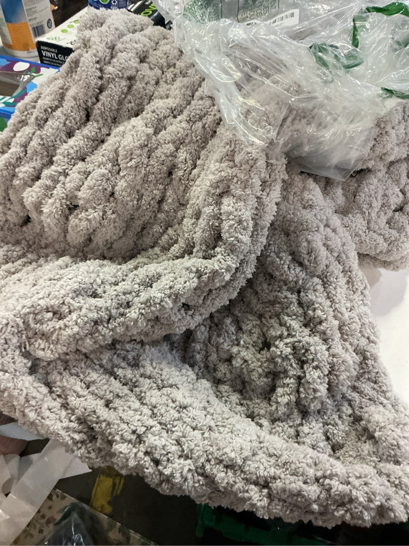 Condition photo showing As Is for l'agraty chunky knit blanket throw: 40''x50'' chenille chunky knitted throw blankets for twin bed co