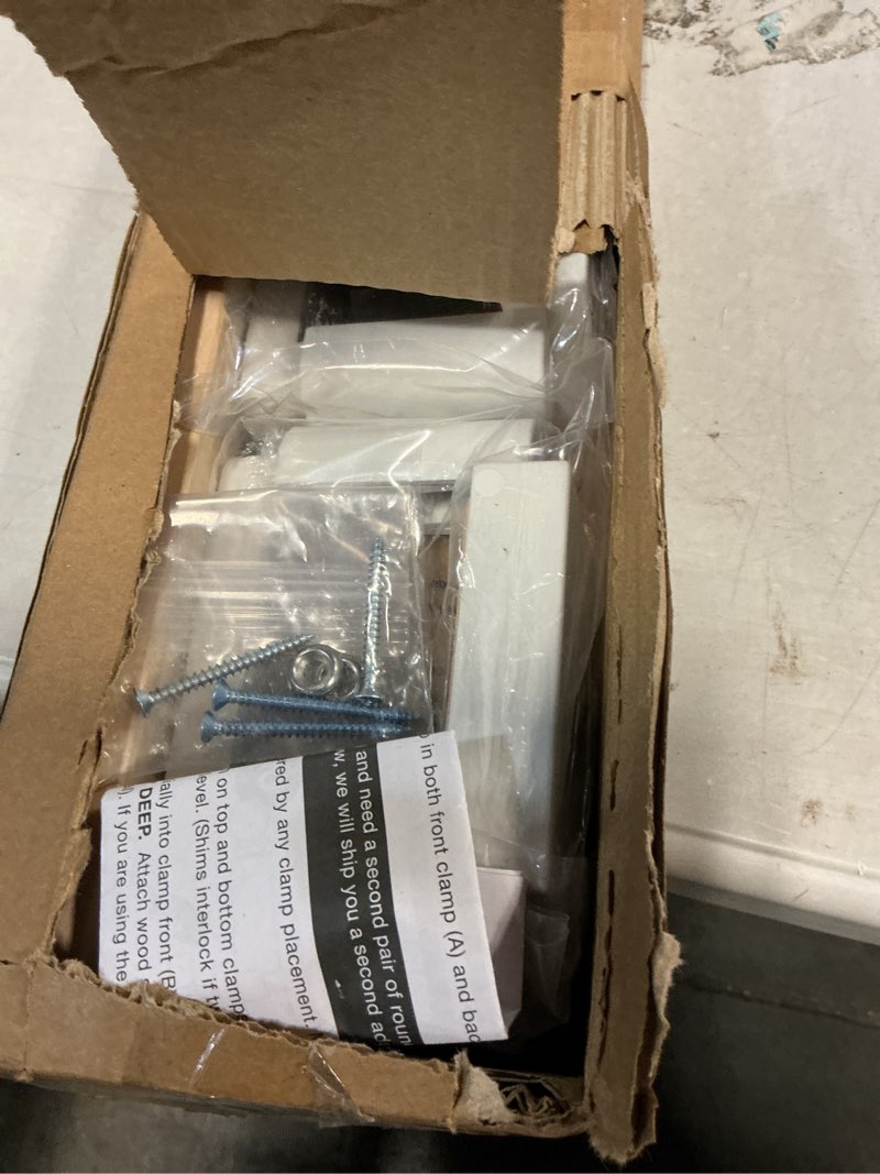 Condition photo showing New/Like New for safety innovations no hole stairway baby gate mounting kit - fits posts from 2 3/4 inches to 3 5/8 inches wide with square or round tops - no adhesives on or screws in your posts  (1-pack)