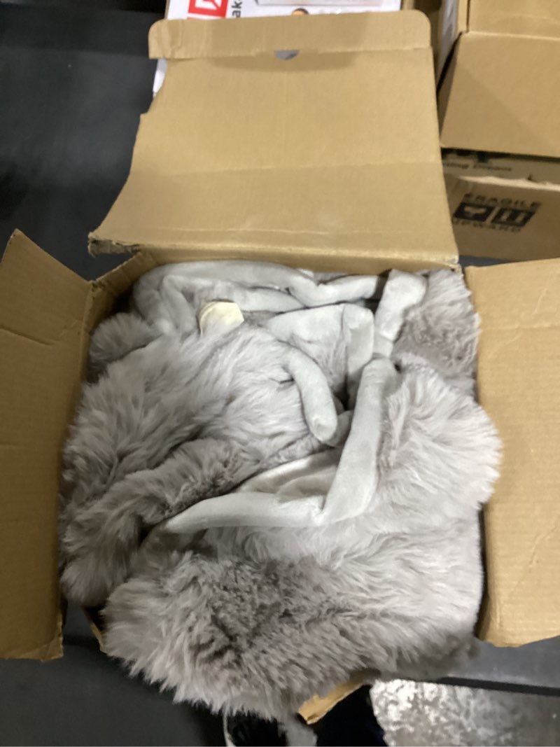 Condition photo showing Good Condition for EverGrace Ultra Soft Luxury Fluffy Faux Rabbit Fur Throw Blanket, Thick Warm Bubble Throw for Bed, Cozy Plush Reversible Blankets for Couch, Chair, Sofa, Taupe, 60x80 Inches Solid Taupe 60"x80"