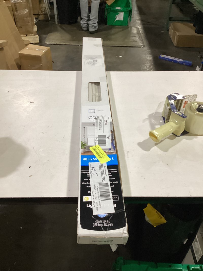 Condition photo showing Good Condition for mainstays cordless 1" vinyl light filtering blinds, white