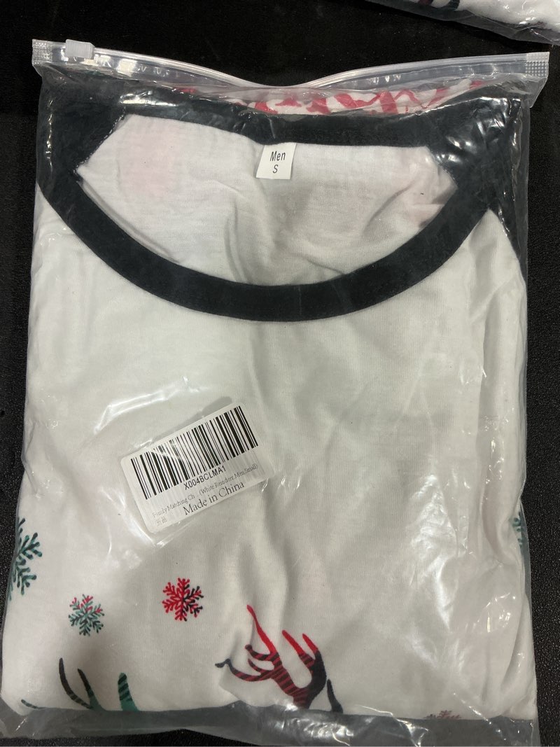 Condition photo showing New/Like New for Family Matching Christmas Pajamas Set, Cute Elk Sleepwear for Boys Girls Dad Mum Men Small White Reindeer