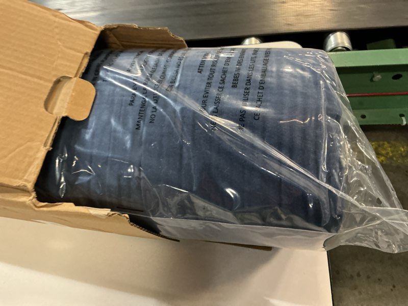 Condition photo showing New/Like New for emme muslin blankets for adults throw blanket for couch breathable gauze soft lightweight airy navy queen 90" x 90" 05 - navy queen (90" x 90")