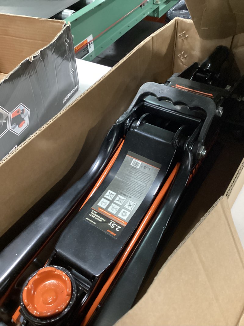 Condition photo showing Good Condition for Floor Jack 2.5 Ton (5500 lbs), Low Profile Floor Jack with Single Piston Pump, Heavy Duty Steel Hydraulic Jack for Car, Jack for Car with Lifting Range 3.4'' to 14.6''