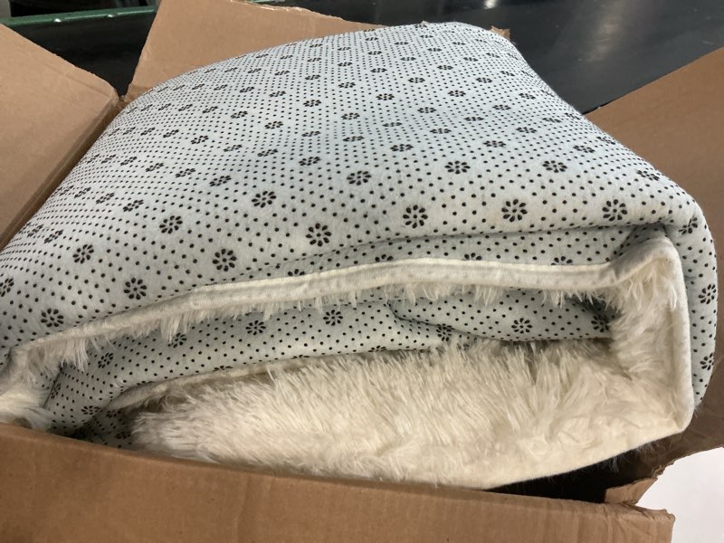 Condition photo showing As Is for Ultra Soft Rug for Living Room, 8X10 Fluffy Shag Area Rug for Bedroom, Modern Shaggy Carpets Fuzzy Rug for Teens Dorm Nursery Home Decor Aesthetic, Upgrade Anti-Skid Durable, Cream White Cream White 8' x 10' (Rectangular)