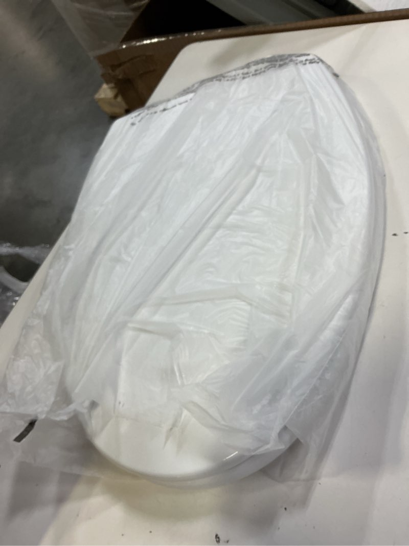 Condition photo showing Good Condition for bemis 1500ec 390 lift-off wood elongated toilet seat, cotton white (pack of 1)