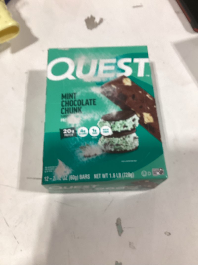 Condition photo showing New/Like New for Quest Nutrition Mint Chocolate Chunk Protein Bars, 20g Protein, 1g Sugar, 4g Net Carb, Gluten Free, Keto Friendly, 12 Count Mint Chocolate Chunk 12 Count (Pack of 1)