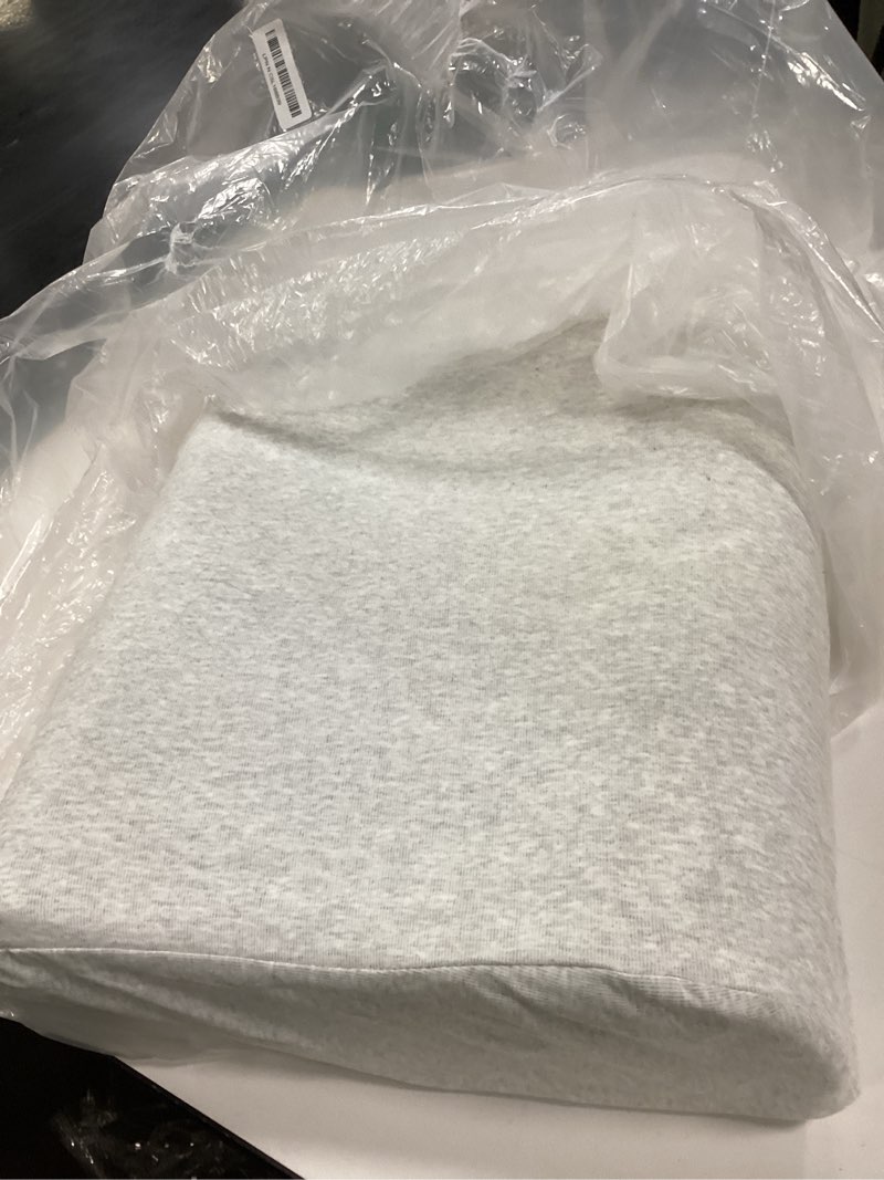https://lotting-media.assets.bidfta.com/lotting_fdc2a6be-4552-419c-9dba-b6e7c7eb728e