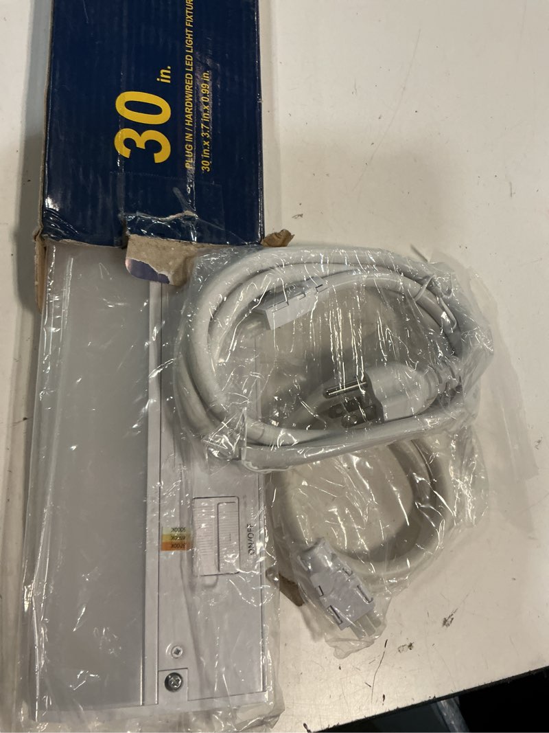 Condition photo showing Good Condition for 30 inch led under cabinet light, plug in kitchen lighting, 3cct selectable (3000k/4000k/5000k), cri94 high color accuracy, linkable, slim design dimmable, matte white white 30"