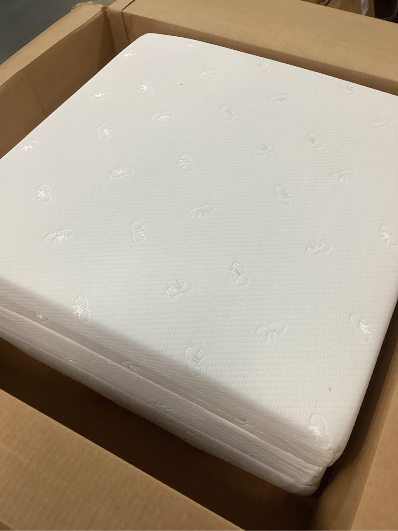 Condition photo showing Good Condition for Novilla Foldable Mattress, Single Size Comfort Foam Trifold Mattress with Cloud Design Cover, 4 Inch Folding Mattress for Back Pain Relief, Suitable for Camping, RV Travel White Single