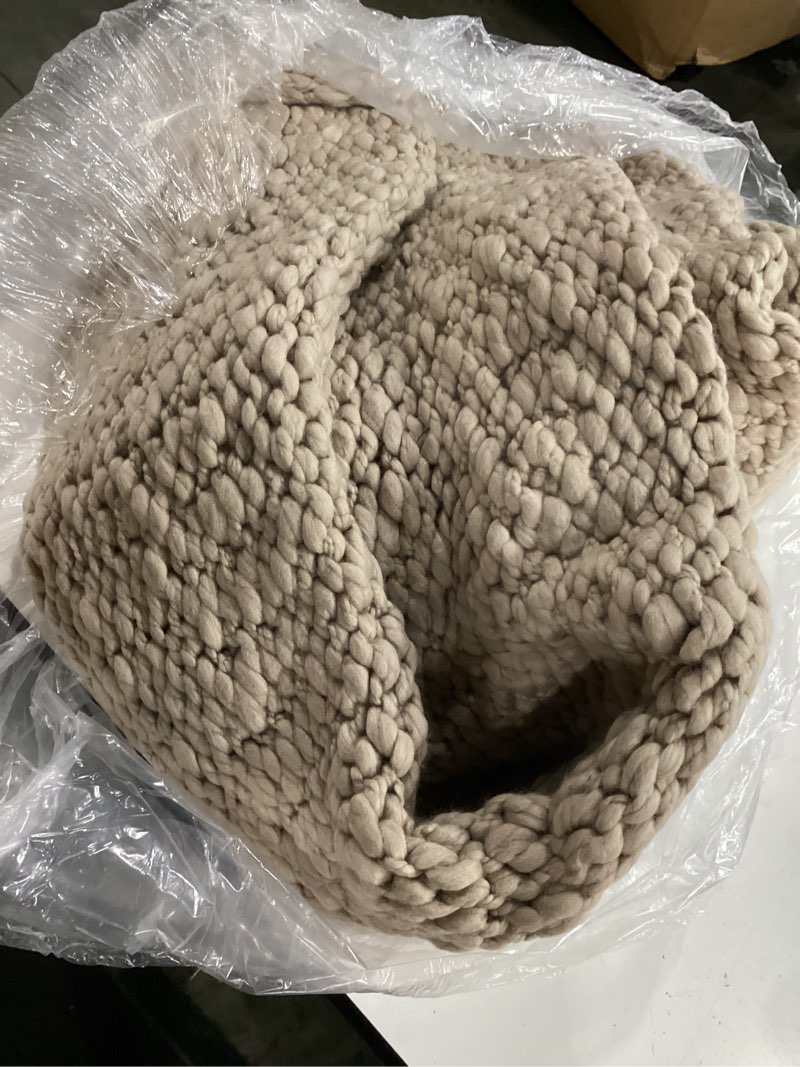 Condition photo showing Good Condition for chunky hand knit wool throw, 50x60, neutral