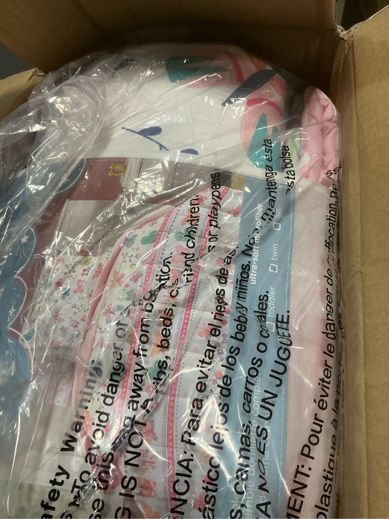 Condition photo showing Good Condition for Dream Factory Kids 5-Piece Complete Bed Set Easy-Wash Super Soft Microfiber Comforter Bedding, Twin, Pink Butterfly Garden Pink Butterfly Garden Twin