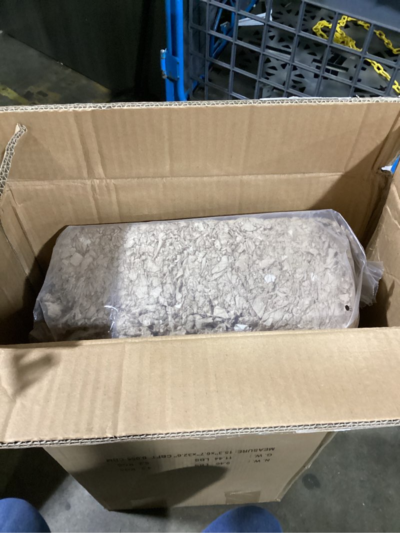 Condition photo showing Good Condition for kaytee clean & cozy natural paper bedding, made for small animals, 100 liters