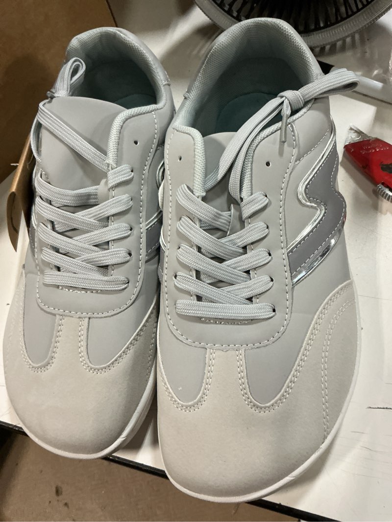 Condition photo showing Good Condition for (size 10)gokia men's wide ball extra light toe box nose feet minimalist barefoot leather shoes sneakers footwear for men woman