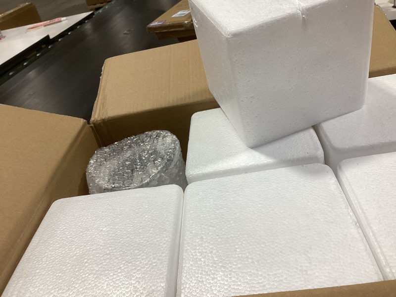 Condition photo showing Good Condition for PHOSPHOR Hurricand Candle Holder 18 PCS, Glass Pillar Candle Holder, Clear Glass Cylinder Candleholder Glass Cylinder Vase for Centerpieces Wedding Party Decoration Clear 18pcs