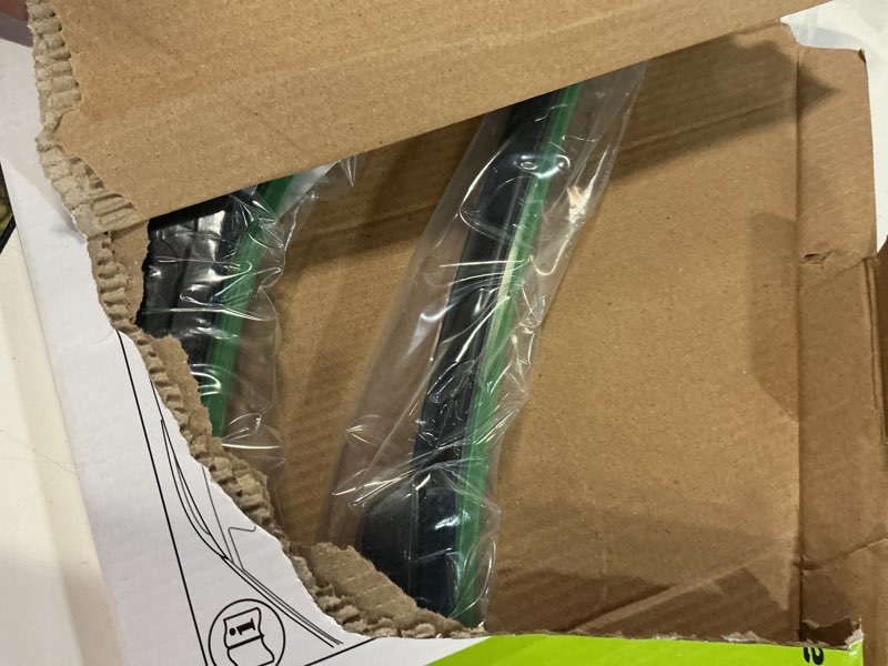 Condition photo showing Good Condition for oem quality 26" + 18" parrati premium all-season windshield wiper blades (set of 2) 26+18(pair of front windshield)