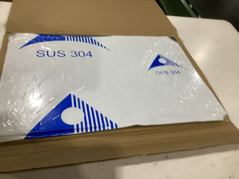 Condition photo showing New/Like New for stainless steel cutting boards for kitchen, lipped stainless steel cutting board. large cutting board suitable for meat, fruits, vegetables, bread, and baking (40 x 30cm / 15.7"l x 11.8"w) stainless steel 15.7"l x 11.8"w