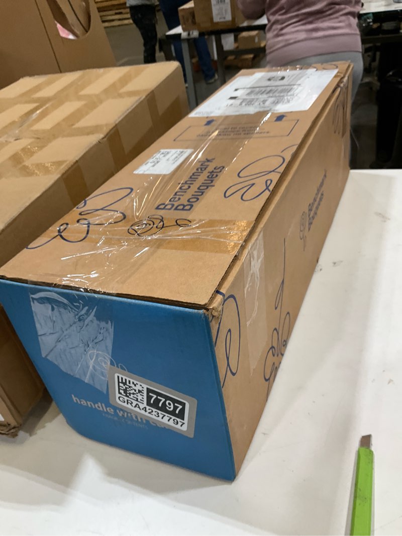 Condition photo showing As Is for Bulk of red roses