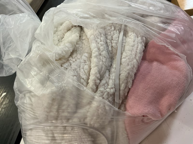 Condition photo showing As Is for electric heated blanket full size 72"x84" - dual-sided with microplush & sherpa fabric, 4 heat settings & 10 hours auto off, machine washable - pale pink 03-light pink full(72"x84")