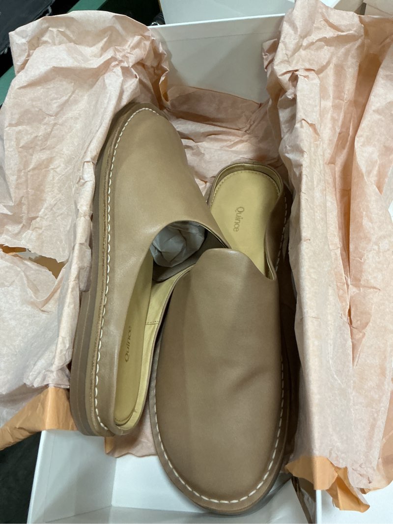 Condition photo showing Good Condition for quince italian leather mule slip-on, 10, sand