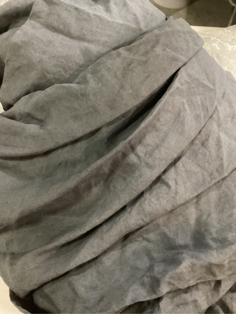 Condition photo showing Good Condition for king duvet cover grey