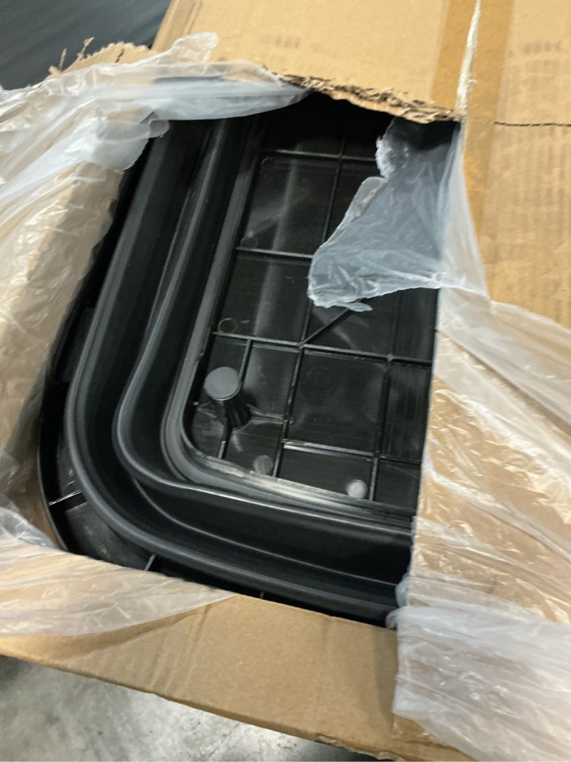Condition photo showing Good Condition for collapsible bbq prep tubs with titanium cutting board, large-capacity?5.3gal/20l?barbecue utensils, with locking lid, strong sealing and leak-proof design. suitable for kitchen and outdoor. black 22.8"l x 1.8"w