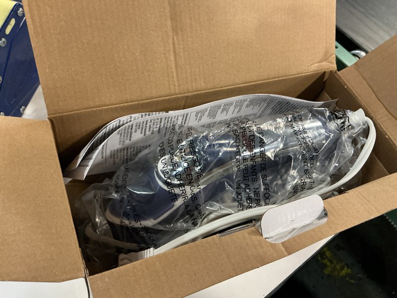 Condition photo showing Good Condition for 1-step steam iron, smart steam control