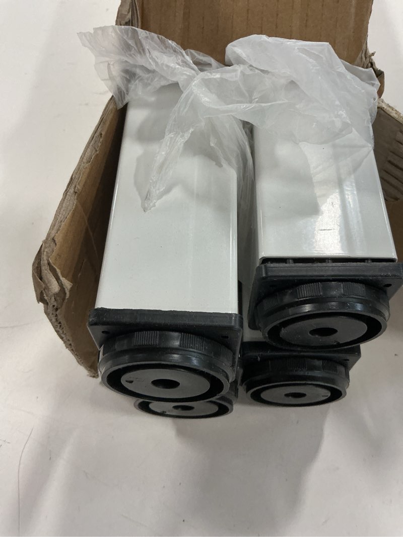 https://lotting-media.assets.bidfta.com/lotting_fe3f63ce-1566-4e28-bf02-300fe7c9a65a