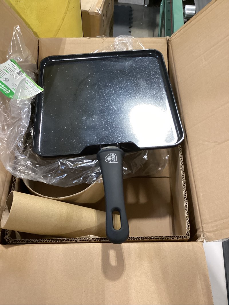 Condition photo showing Good Condition for greenlife soft grip healthy ceramic nonstick, 11" griddle pan, pfas-free, dishwasher safe, soft pink soft pink 11" griddle pan