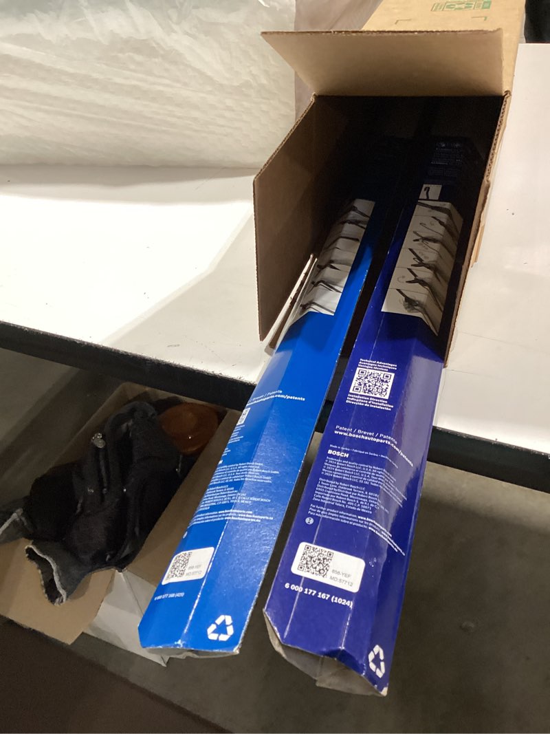 Condition photo showing Good Condition for bosch 22a20a icon beam wiper blades - driver and passenger side - set of 2 blades (22a & 20a) front (22a & 20a) icon combo pack (front)