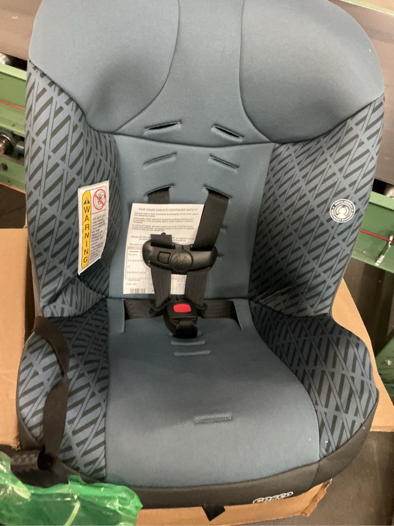 Condition photo showing Good Condition for cosco kids scenera extend infant & toddler convertible car seat, columns, blue