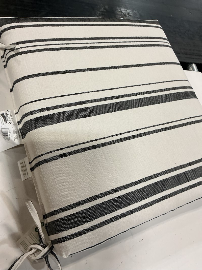 Condition photo showing Good Condition for 18"x20" woven stripe seat cushion black/ivory - threshold™
