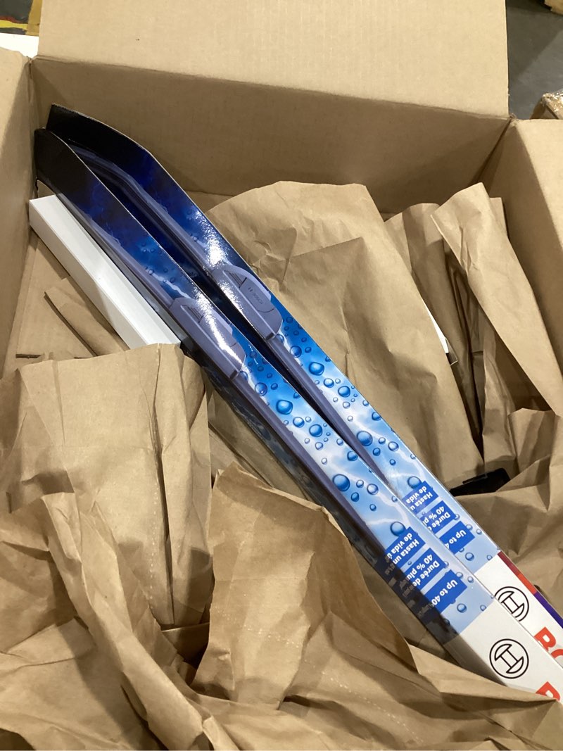 Condition photo showing Good Condition for BOSCH 24OE20OE ICON Beam Wiper Blades - Driver and Passenger Side - Set of 2 Blades (24OE & 20OE) Front (24OE & 20OE) ICON Combo Pack (Front)