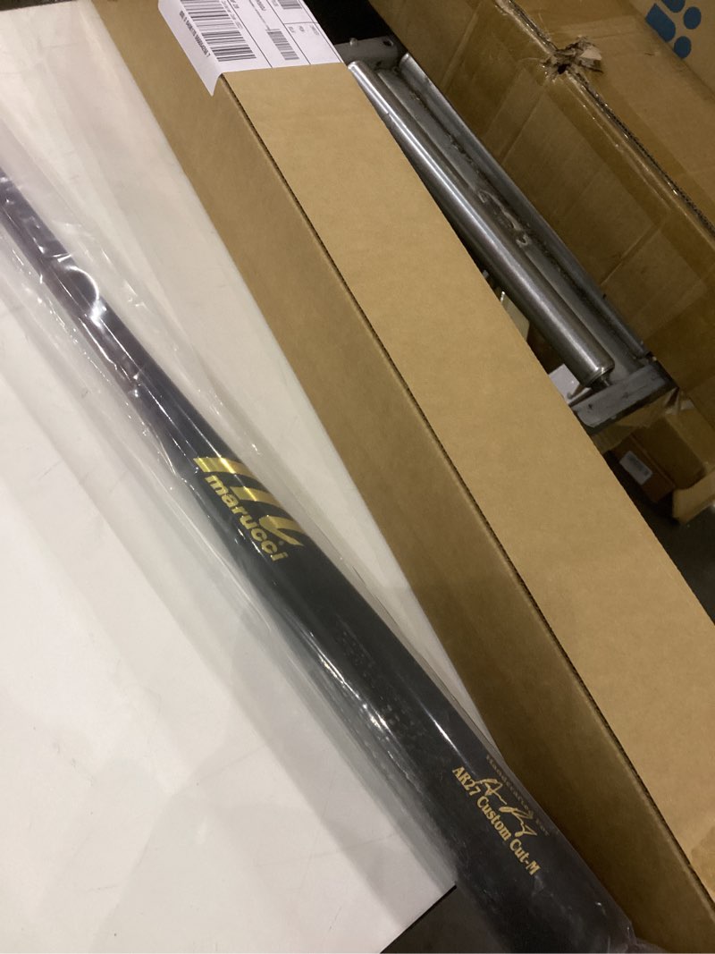 Condition photo showing Good Condition for MARUCCI RILEY27 Youth PRO Exclusive Flame Fade/Swamp Green Youth Maple Wood BAT, 31"