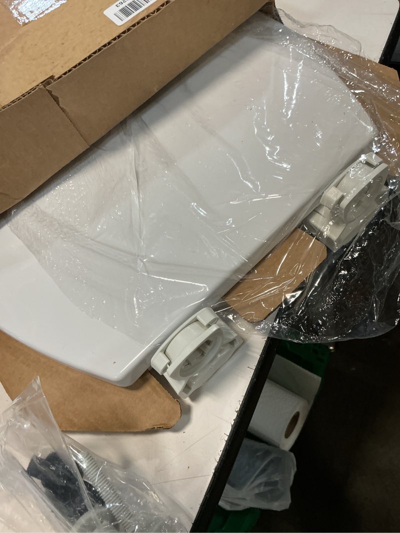 Condition photo showing As Is for bemis 500ec 390 toilet seat with easy clean & change hinges, 1 pack round, cotton white