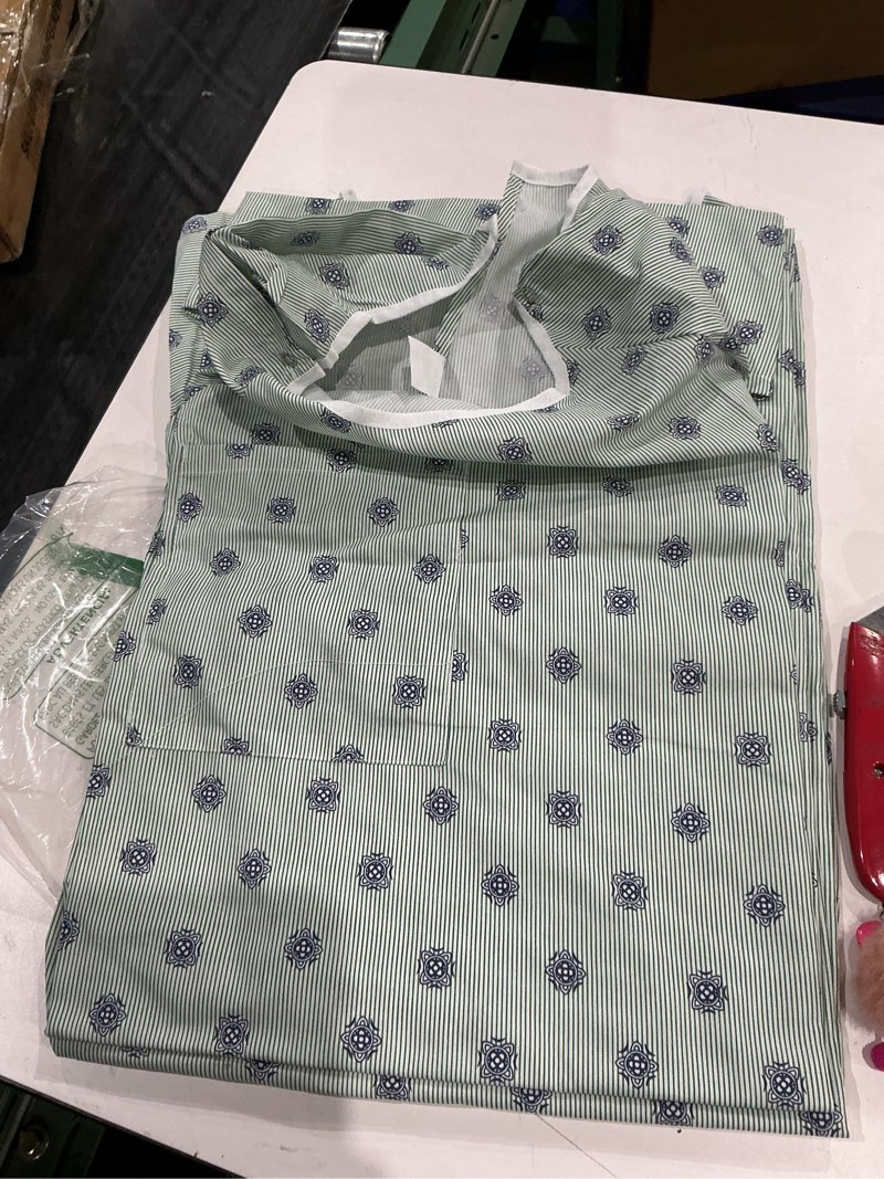 Careoutfit Hospital Gown IV - One Size Fits All (Small - 2XL) - Tie Back - Sailboats Print (3)