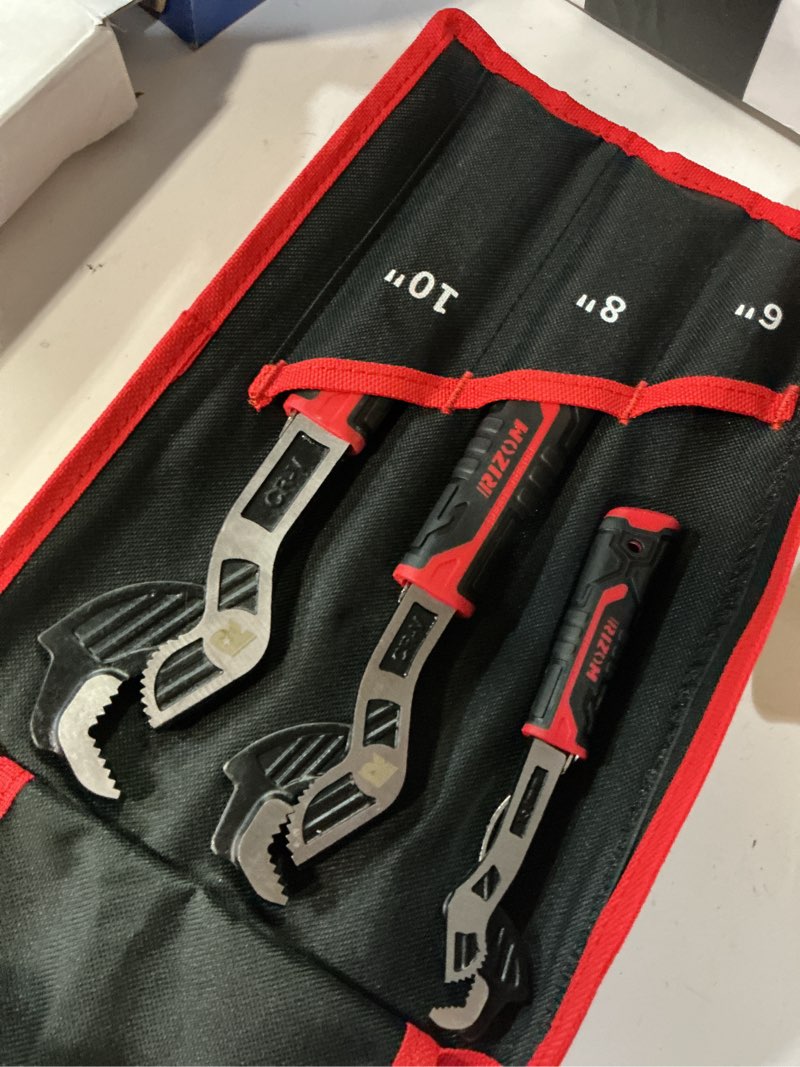 Condition photo showing Good Condition for rizom pipe wrench set, 6” 8” 10” self adjusting wrench, plumbers wrench with self tightening function for 9/32”-1 3/8” (7-35mm) pipe fittings and nuts red