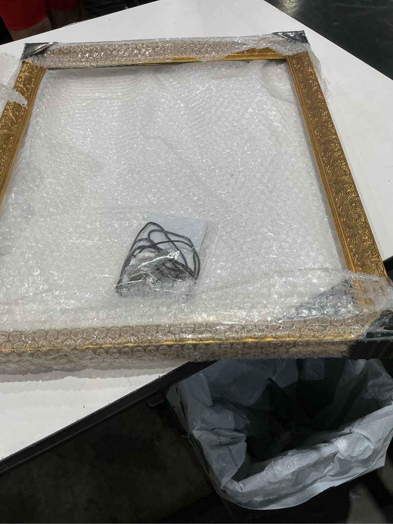 Condition photo showing Good Condition for solid wood canvas frame, oil painting frame, frames for canvas paintings, antique ornate picture frame, frame for canvas paintings (empty frame only, no plexiglass & backing board) (16"x20")