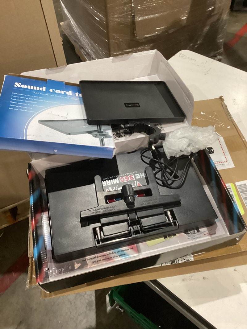 Condition photo showing Good Condition for lipfisbarbershop.com 360° mirror with tripod, 3-way mirro for self hair cutting, includes crystal-clear glass, 4 leds, usb-c fast charging, rechargeable battery (360 mirror + tripod + adapter)