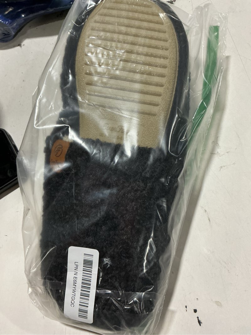 Condition photo showing New/Like New for everfoams women's fuzzy slip-on slippers warm cozy soft lightweight memory foam indoor house shoes 7-8 carbon black