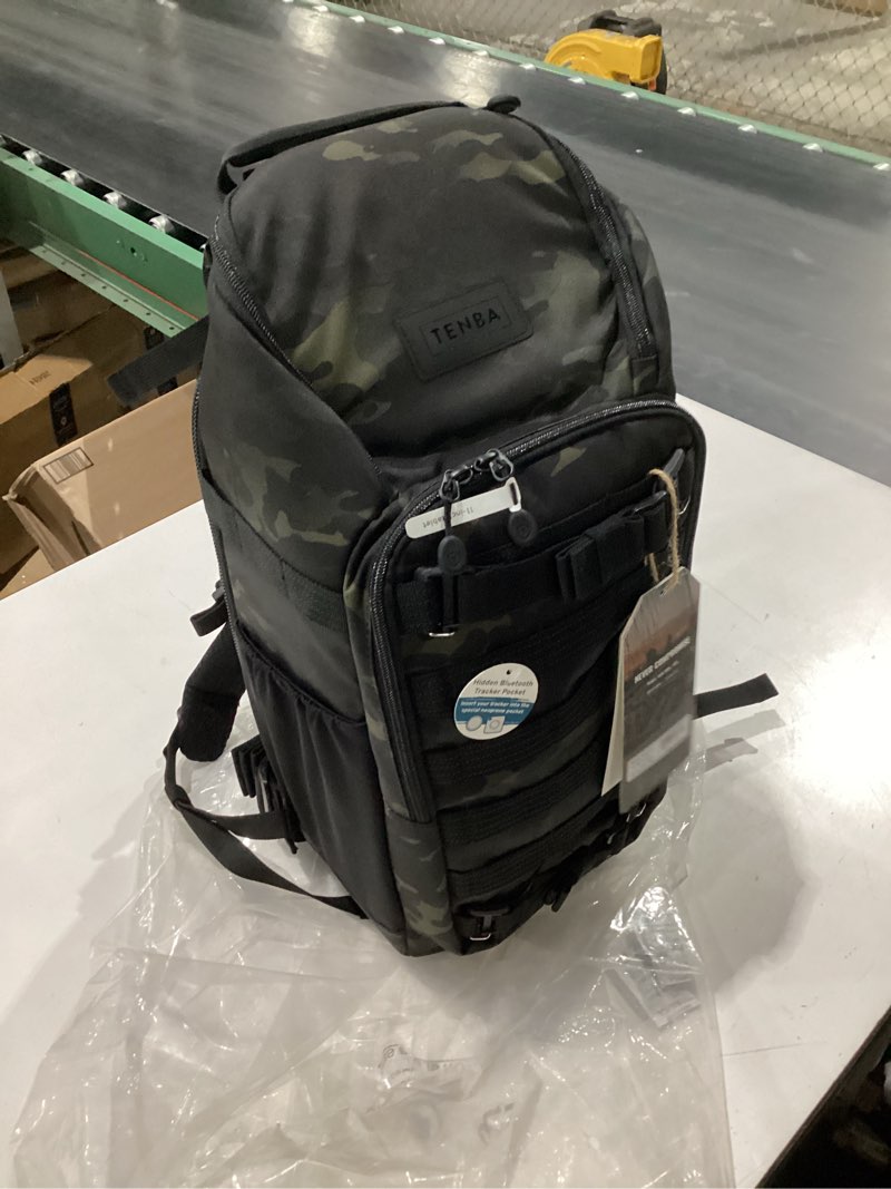 Condition photo showing Good Condition for tenba axis v2 16l camera backpack for dslr and mirrorless cameras and lenses plus an 11-inch tablet – black (637-753) 16l backpack v2 multicam black