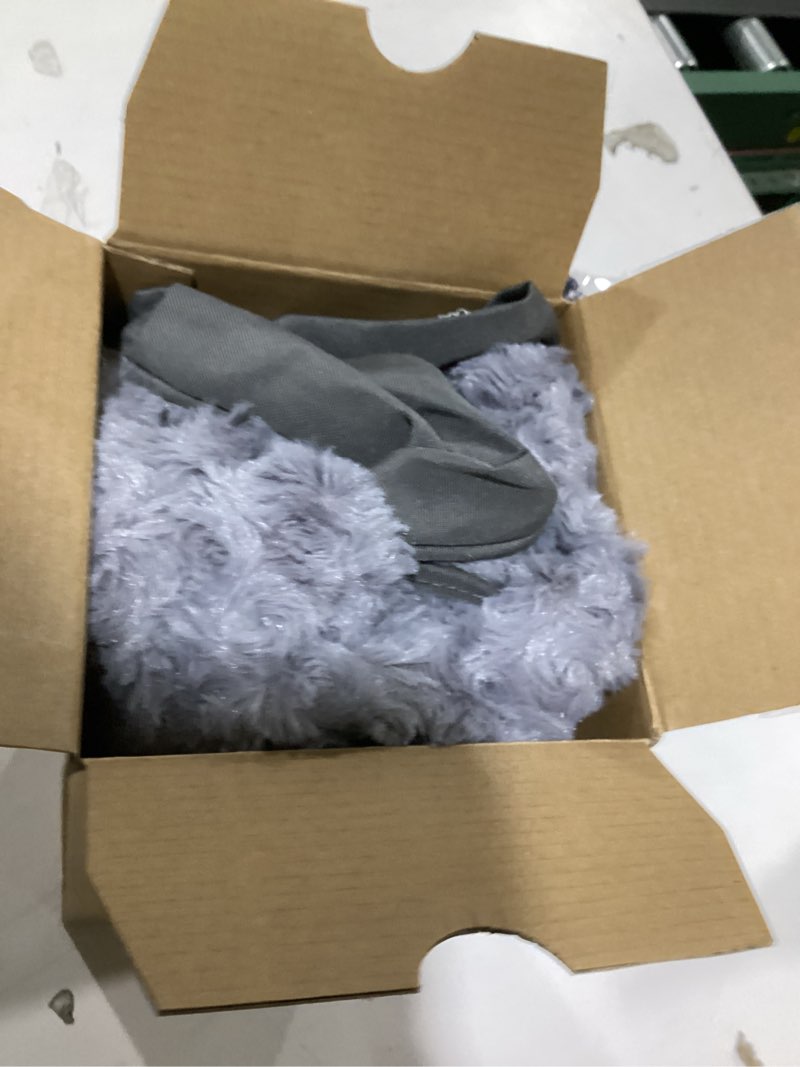 Condition photo showing New/Like New for Dog Crate Bed Waterproof for Small Dogs - Rose Velvet Soft Fluffy Washable With Removable Cover & Anti-Slip Bottom, 23 x 17 Inch, Gray