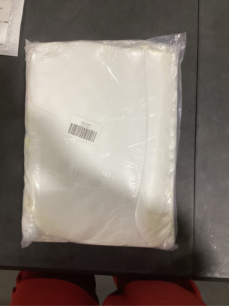 Condition photo showing New/Like New for Large Dog Sofa Bed, Size L Orthopedic Dog Couch with Supportive Bolster Sides, Water-Resistant Easy-Clean Surface, Removable Cover, Grey, 31.5 x 22 x 10.6 in Grey 31x21x10"