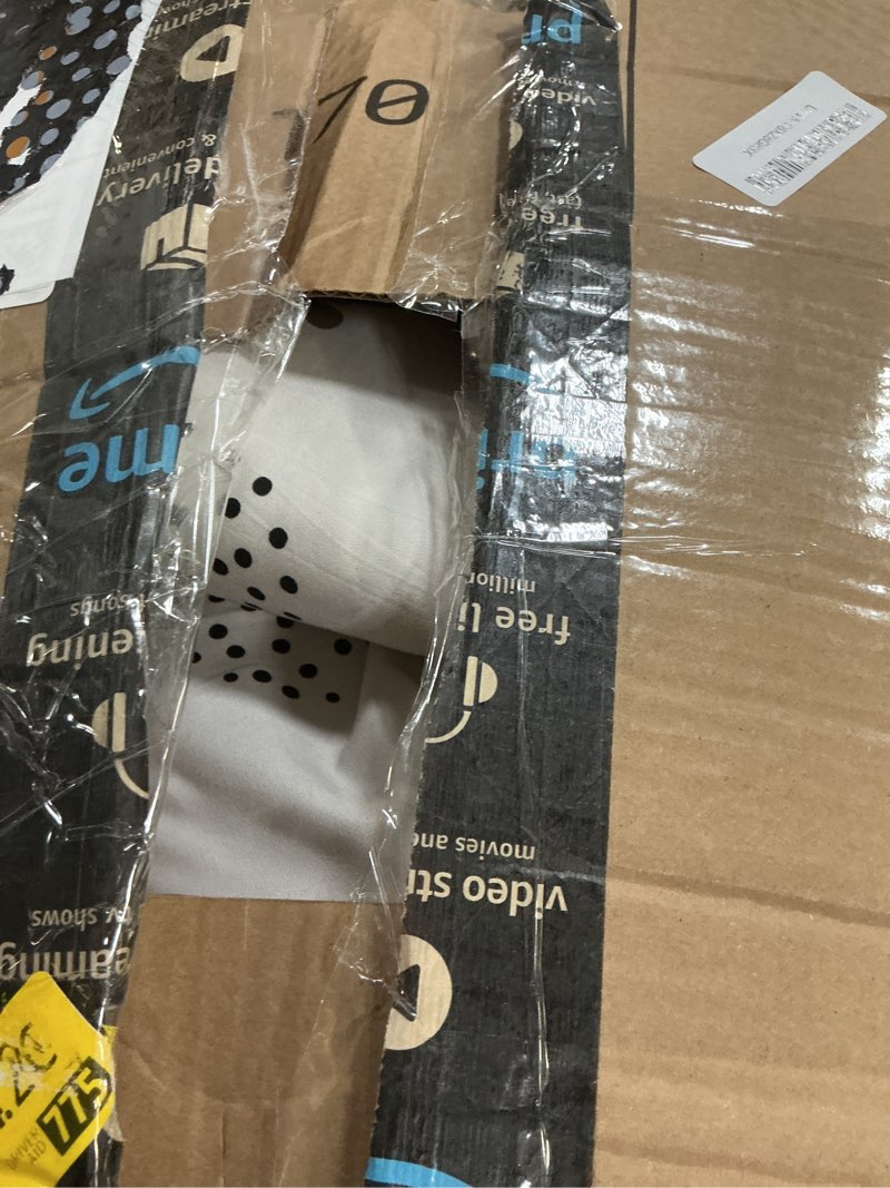 Condition photo showing Good Condition for tillyou baby play mats for floor, 50x50 playpen mat, extra thick foam play mat for babies and toddlers, foldable baby crawling mat for playpen, forest animals forest animals 50 x 50 inch