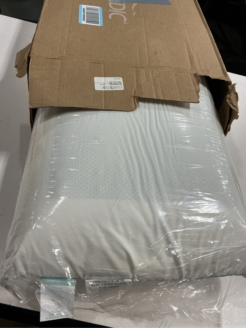 Condition photo showing Good Condition for Tempur-Pedic TEMPUR-Cloud Dual Cooling Pillow, Queen, White Queen 1